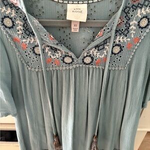 Knox Rose Green Embroidered Short Sleeve Blouse